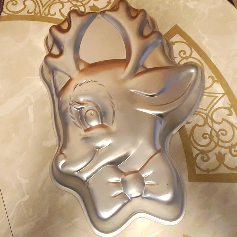 Rudy Reindeer Cake Pan